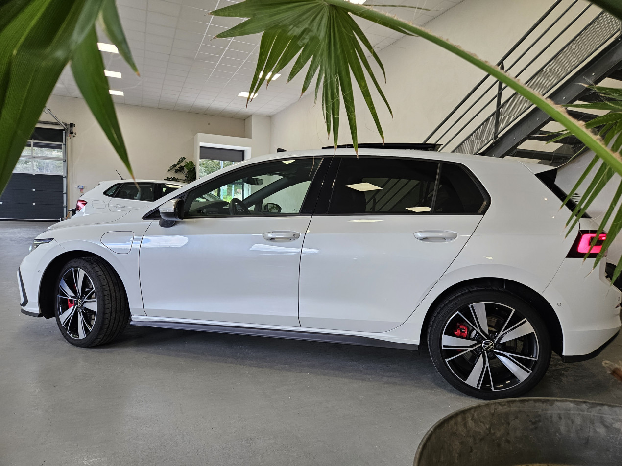 Volkswagen GOLF 8 GTE 245ch Hybride - Blanc nacré