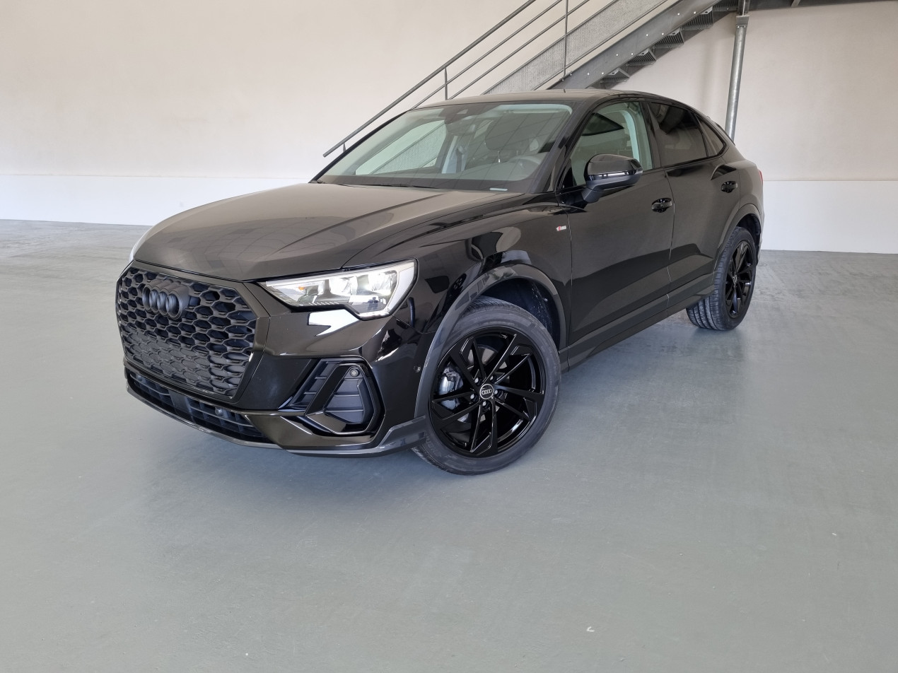 Audi Q3 Sportback 35 TFSI Full Black