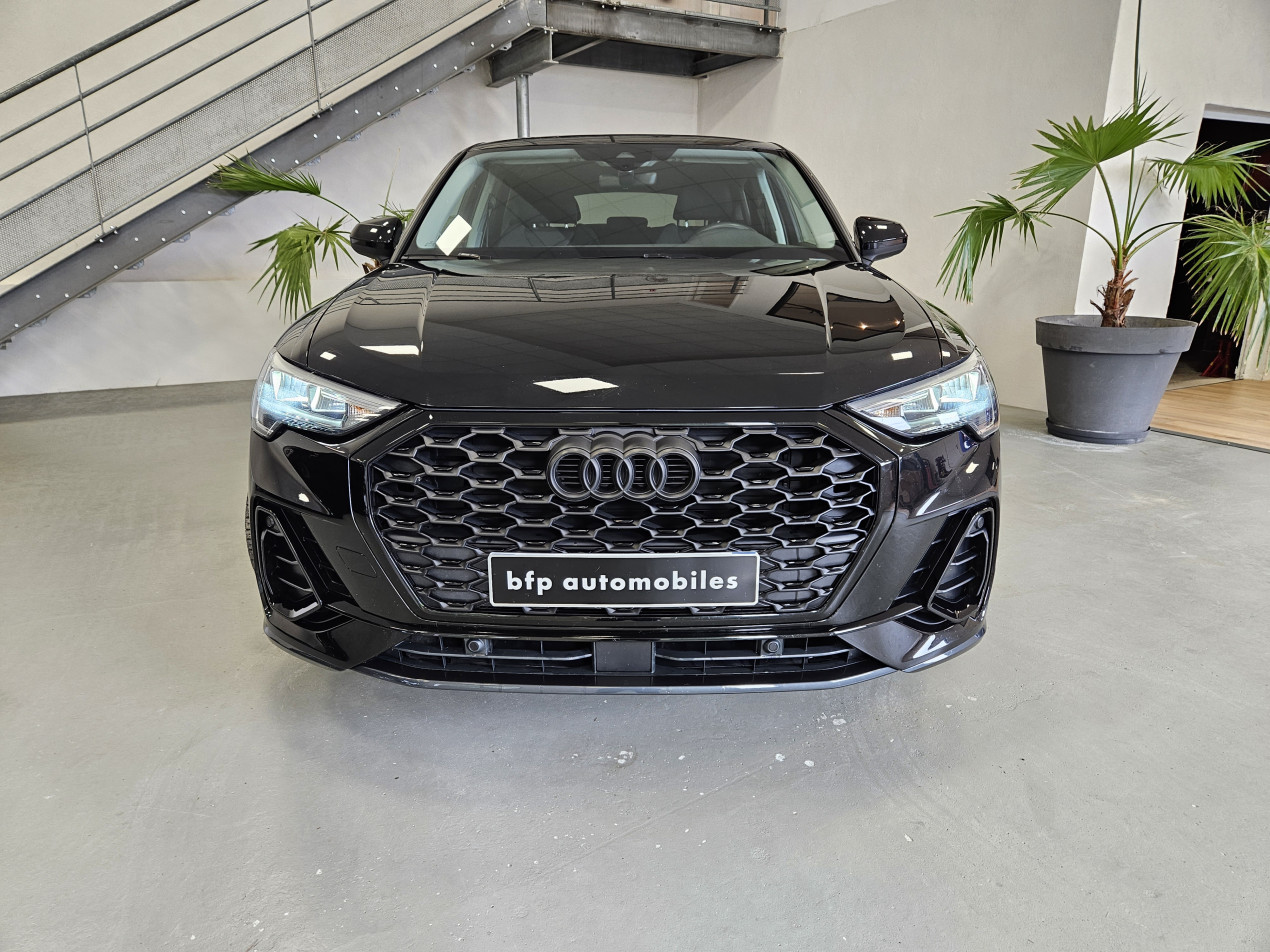 Audi Q3 Sportback 35 TFSI Full Black