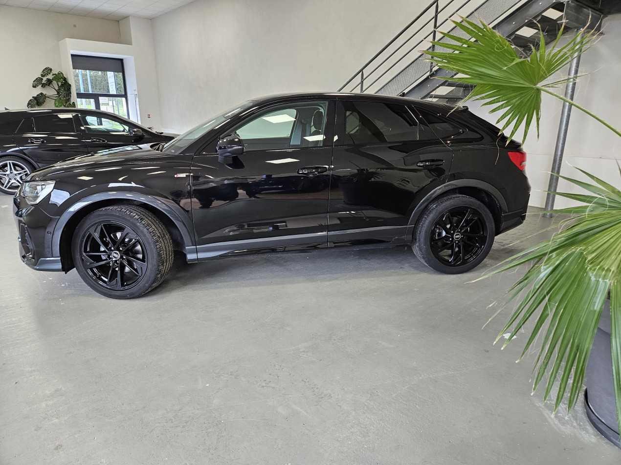 Audi Q3 Sportback 35 TFSI Full Black