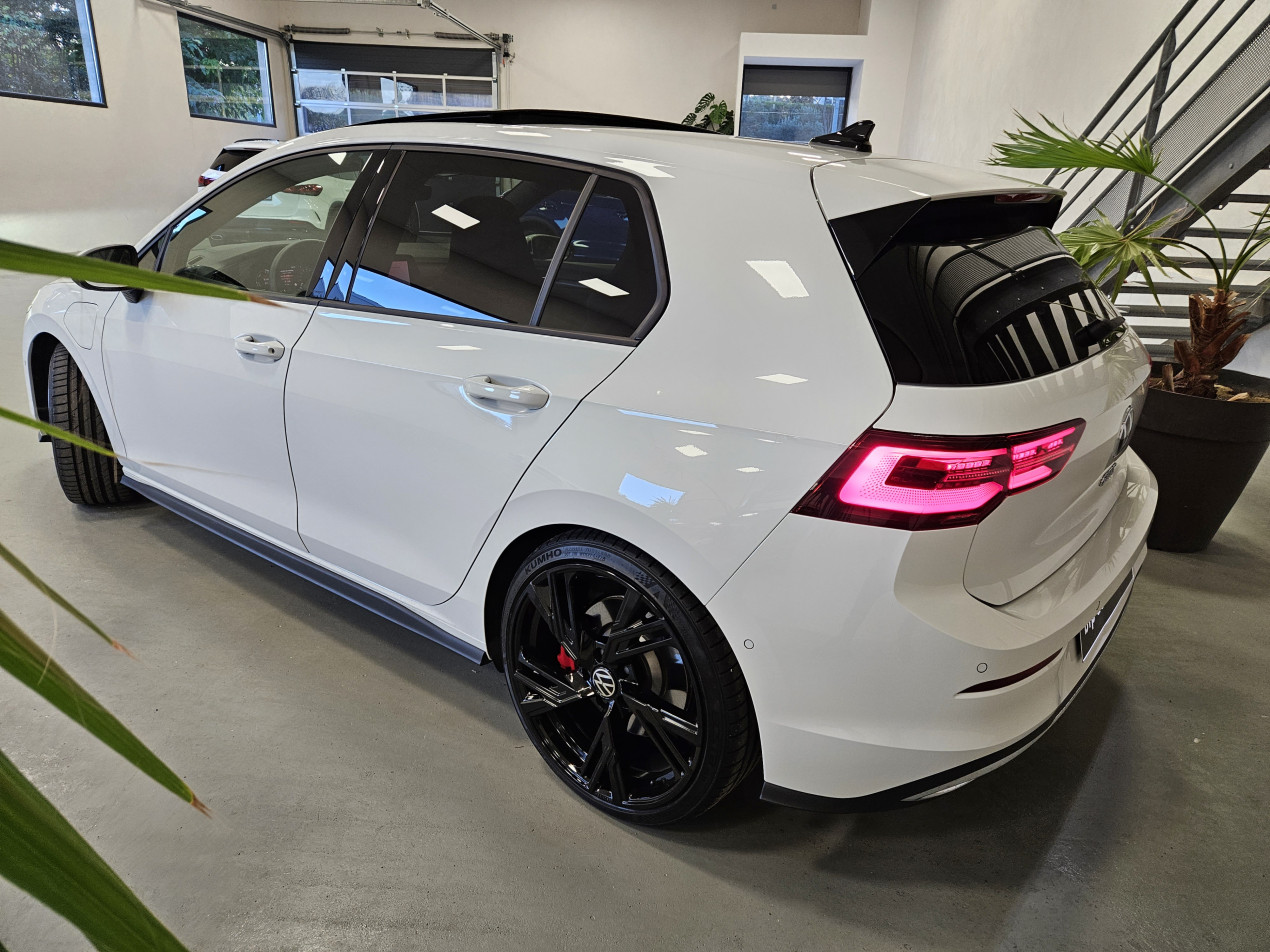 Volkswagen Golf 8 GTE 245 cv -